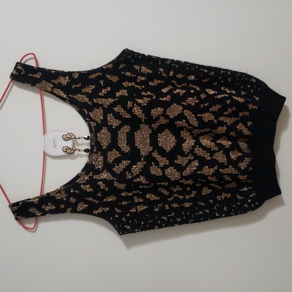 Sleeveless top